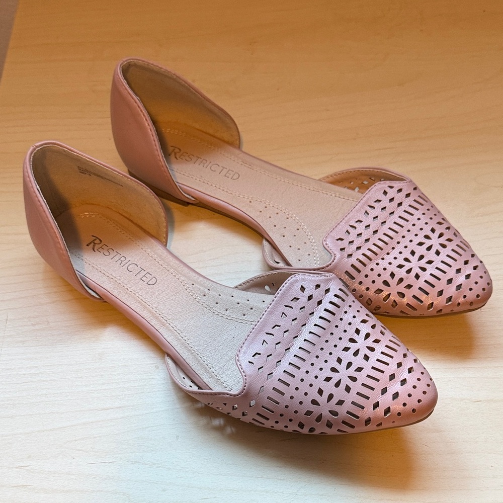 Restricted Women's Blush Cutout Flats Size 9